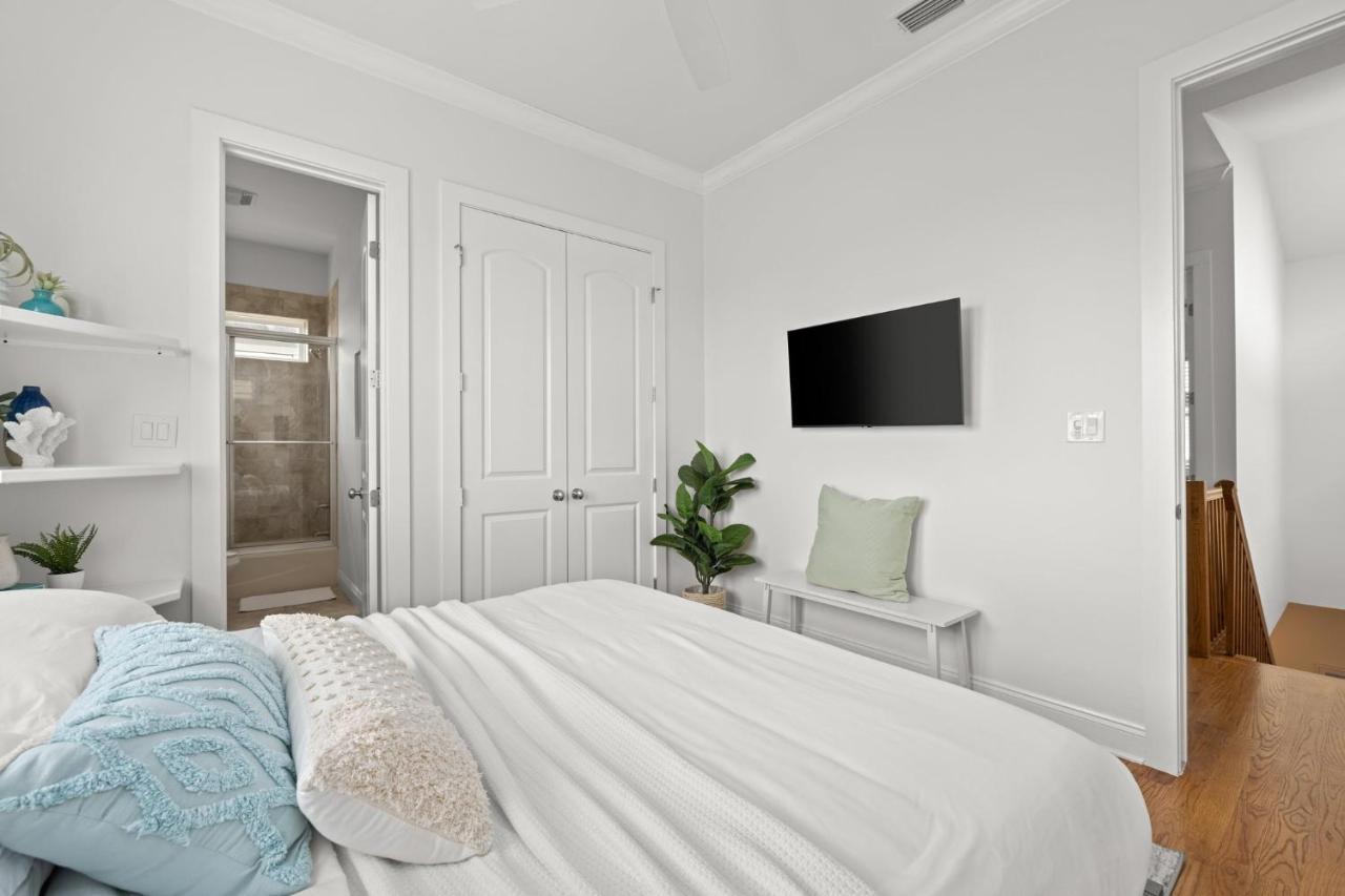 Crescent Moon Palace - A Luxury Home With Pool, Parking, Just Steps To The Beach Panama City Beach Kültér fotó