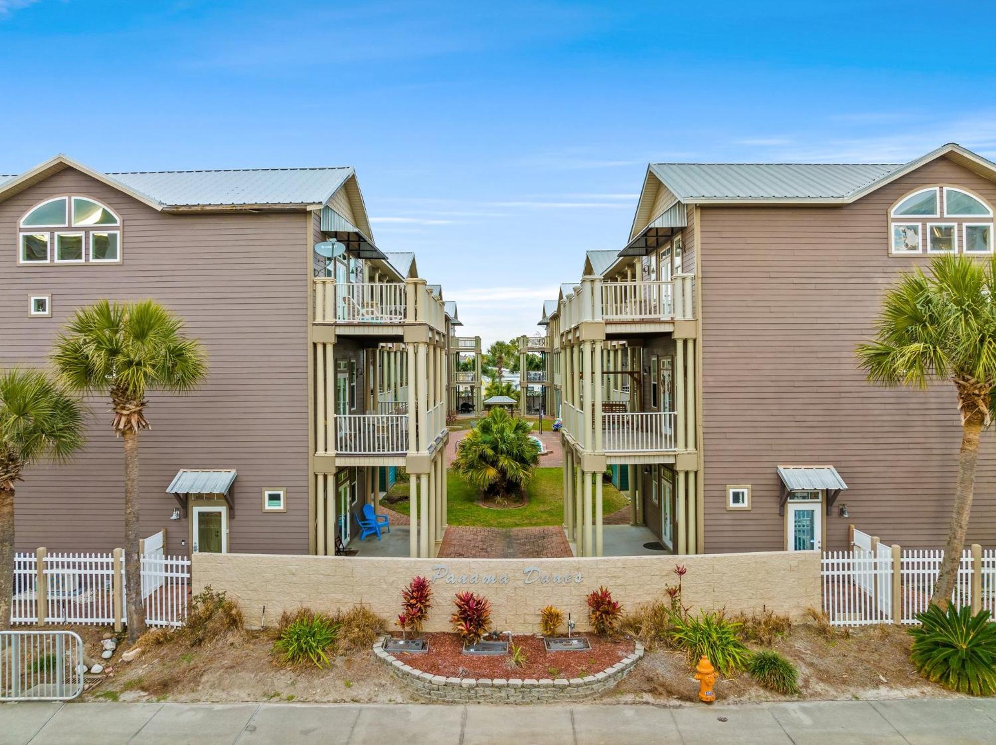 Crescent Moon Palace - A Luxury Home With Pool, Parking, Just Steps To The Beach Panama City Beach Kültér fotó