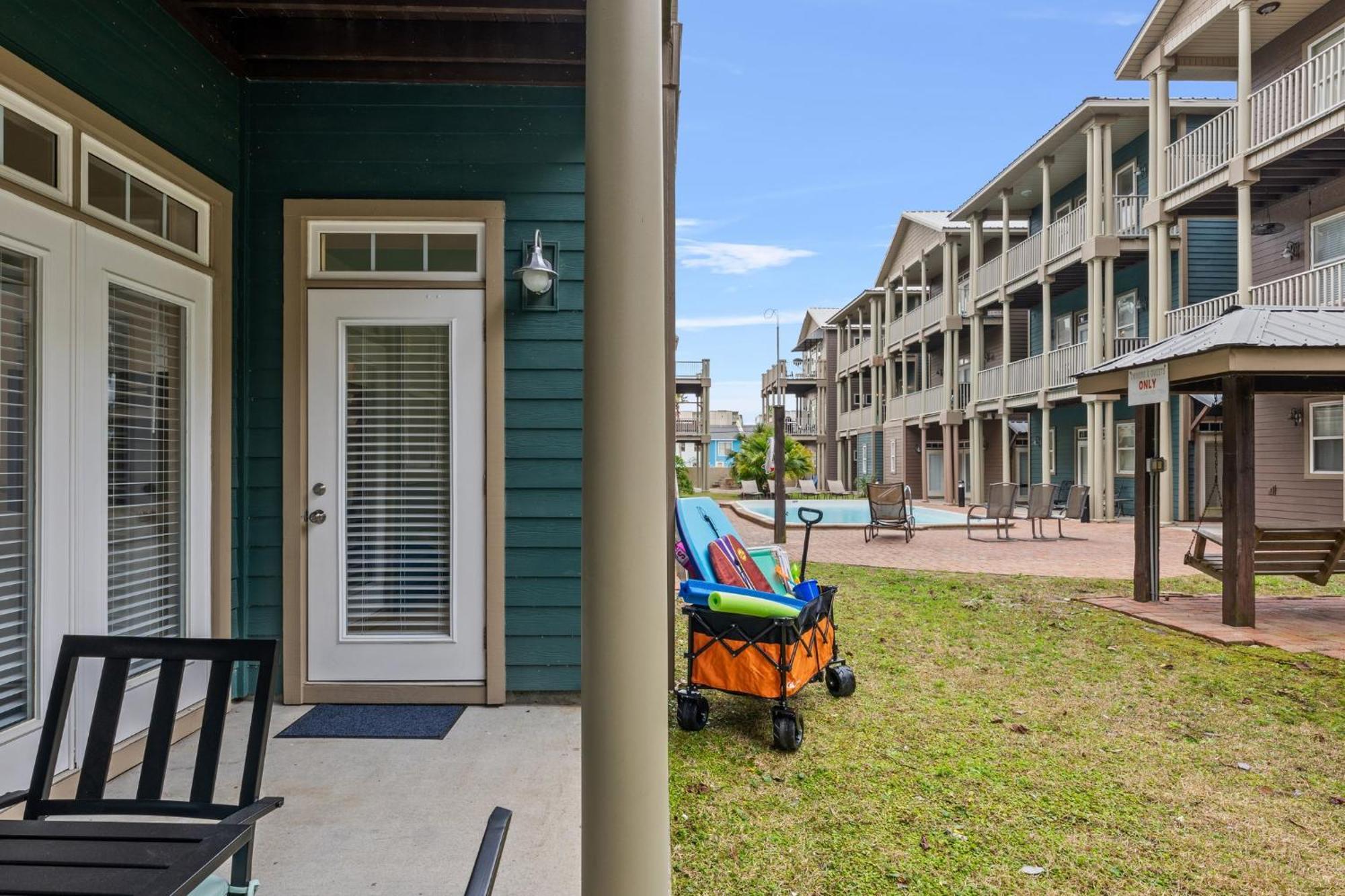Crescent Moon Palace - A Luxury Home With Pool, Parking, Just Steps To The Beach Panama City Beach Kültér fotó