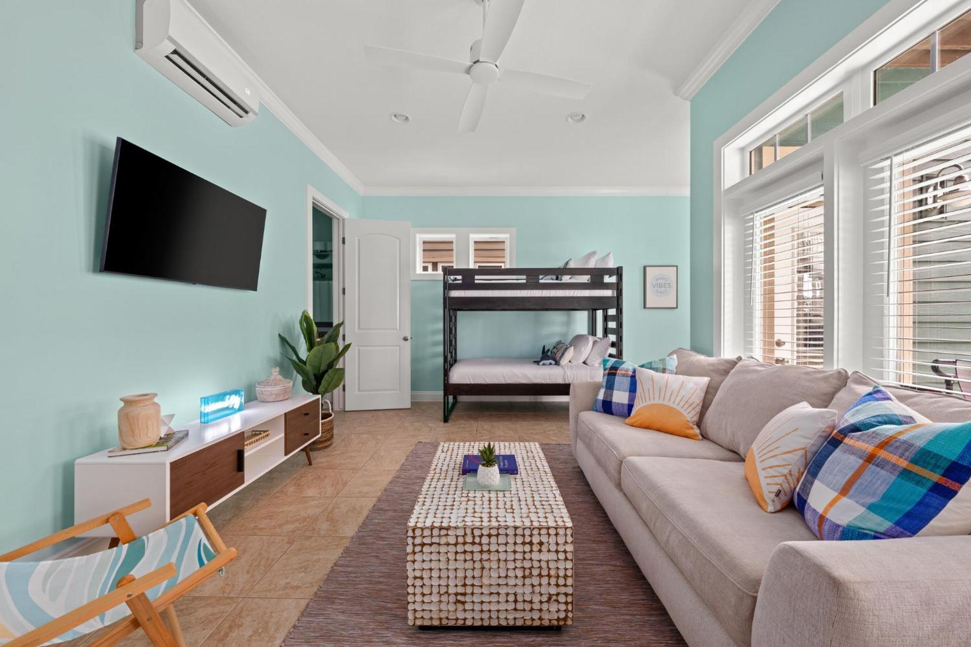 Crescent Moon Palace - A Luxury Home With Pool, Parking, Just Steps To The Beach Panama City Beach Kültér fotó